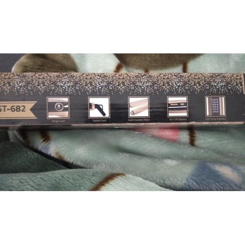 Hair straightener