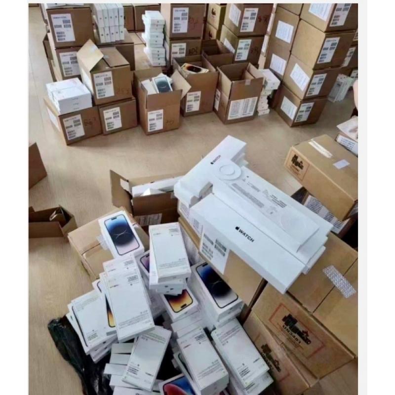 New in box Apple iPad Pro 2TB 12.9inch (5th gen) Whatsapp : +1 319-561-3782