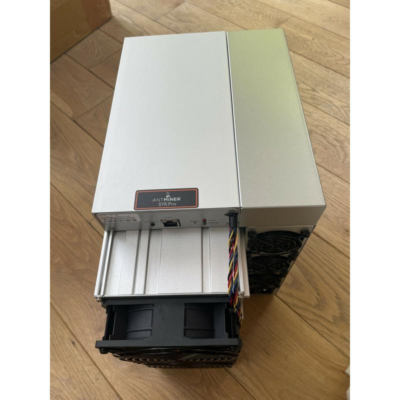 New Antminer S19 Pro 110Th/s 3250W Btc Miner/ Antminer S19J Pro