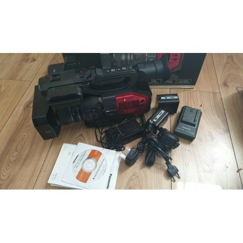 PANASONİC AG-DVX200 4K PROFESYONEL VİDEO KAMERA